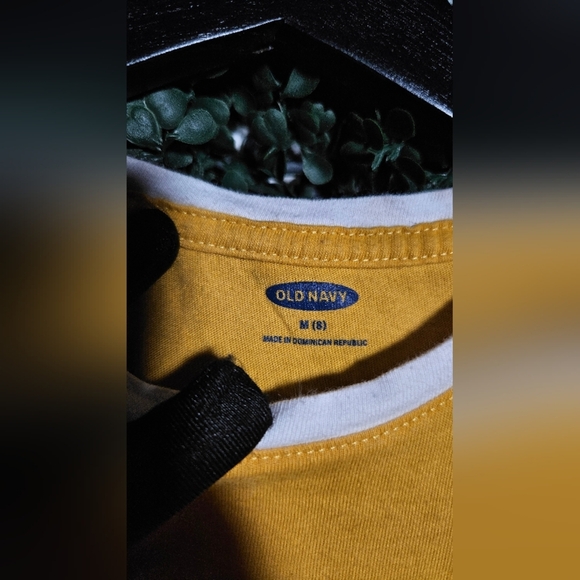 Old Navy Yellow Short Sleeve Tee - Picture 4 of 4